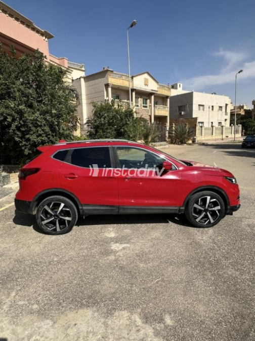 Nissan Qashqai 2018 White Used for Sale - 6