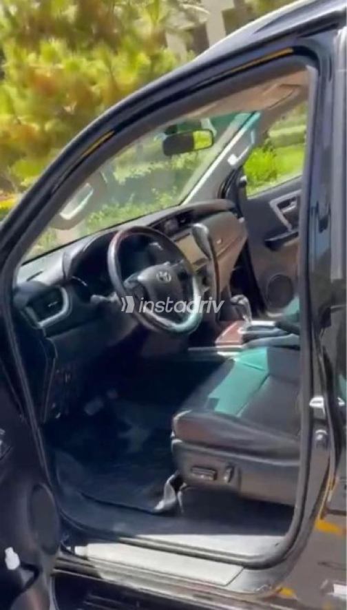 Toyota Fortuner 2021 White Used for Sale - 3