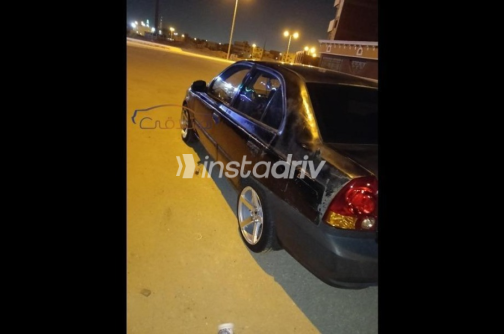 هيونداي فيرنا 2011 أسود مستعملة للبيع - 2