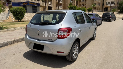 رينو سانديرو 2015 فضي مستعملة للبيع - 3