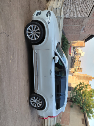 فولفو XC90 2017 أبيض مستعملة للبيع