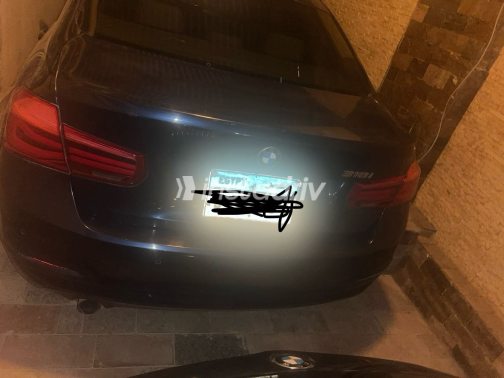 بي ام دبليو 318 2018 أزرق مستعملة للبيع - 2
