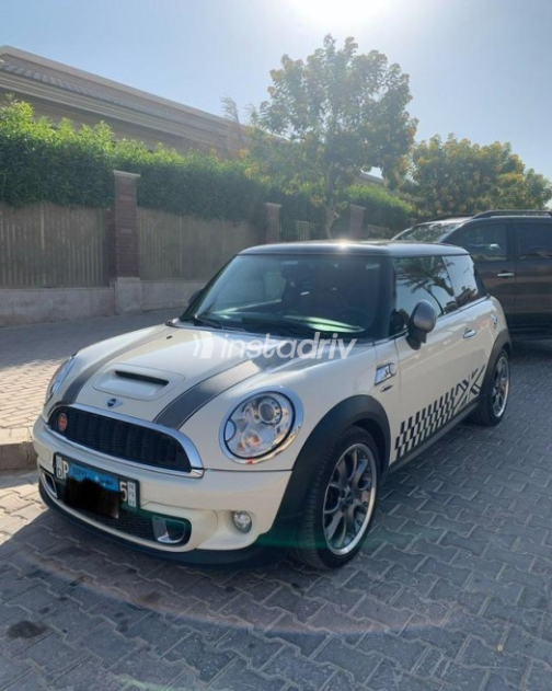 Mini Mini Cooper S 2011 White Used for Sale - 2