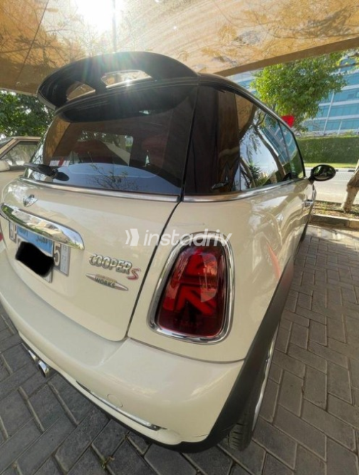Mini Mini Cooper S 2011 White Used for Sale - 9