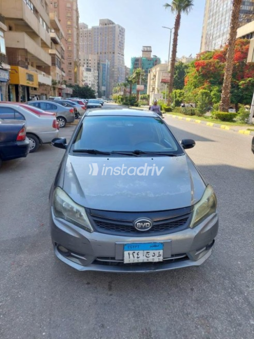 بى واى دى‬ F3 2018 أبيض مستعملة للبيع - 2