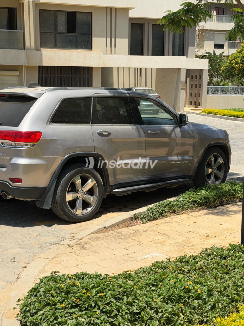Jeep Grand Cherokee 2015 Gray Used for Sale - 1