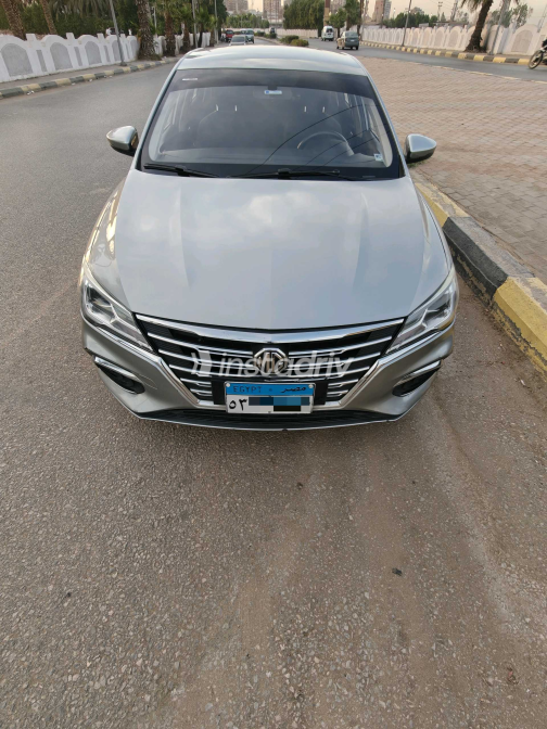 ام جى 5 2021 رمادي مستعملة للبيع - 1