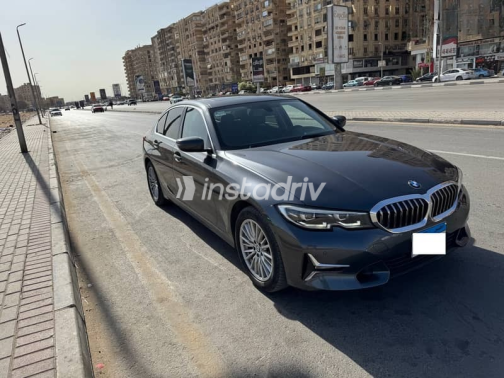 BMW 320 2020 Gray Used for Sale - 3