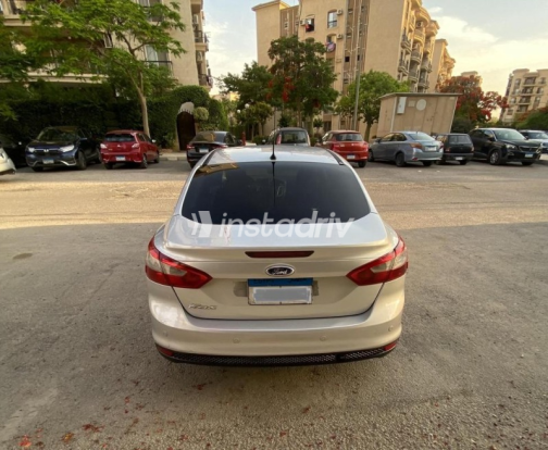 Ford Focus 2014 Silver Used for Sale - 9
