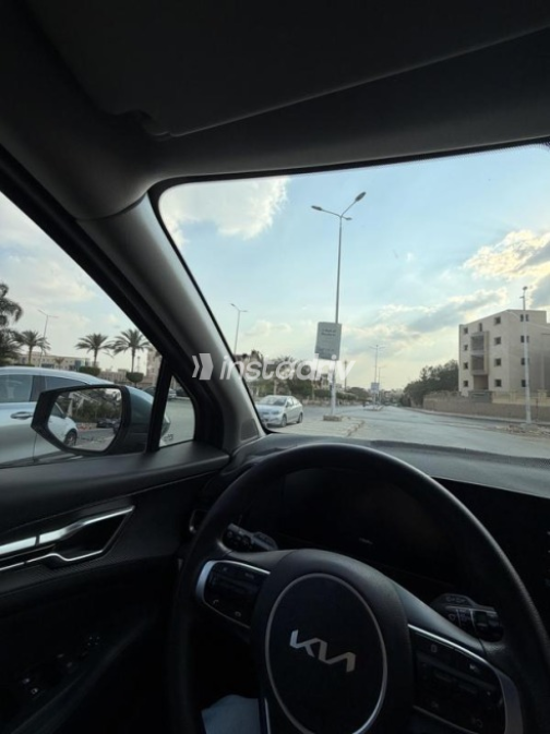 كيا سبورتاج 2023 أبيض مستعملة للبيع - 8
