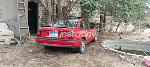 اوبل فيكترا 1975 أبيض مستعملة للبيع - 3