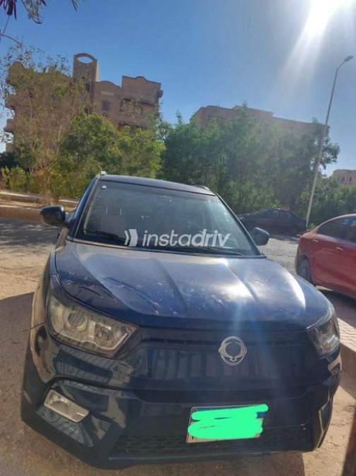 Ssang Yong Tivoli XLV 2016 Dark Blue Used for Sale - 1
