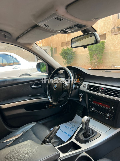 BMW 318 2010 Silver Used for Sale - 2