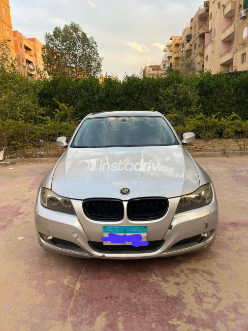 BMW 318 2010 Silver Used for Sale - 7