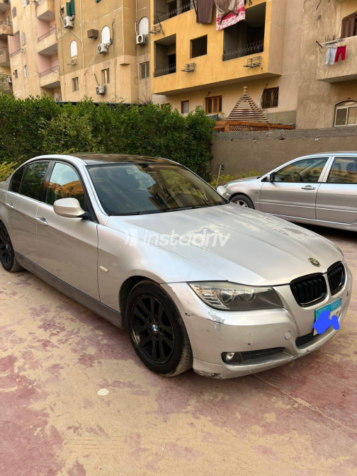 BMW 318 2010 Silver Used for Sale - 8