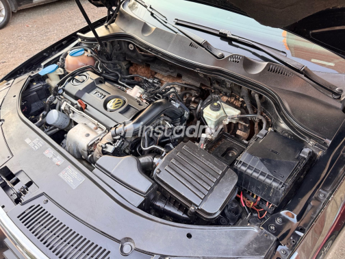 Volkswagen Passat 2010 Black Used for Sale - 4