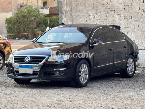 Volkswagen Passat 2010 Black Used for Sale - 7