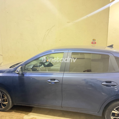 Chevrolet Optra 2025 White Used for Sale - 4