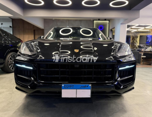 Porsche Cayenne S 2025 Black Used for Sale - 3