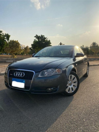 اودي A4 2005 رمادي مستعملة للبيع