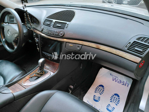 مرسيدس E 240 2003 فضي مستعملة للبيع - 1