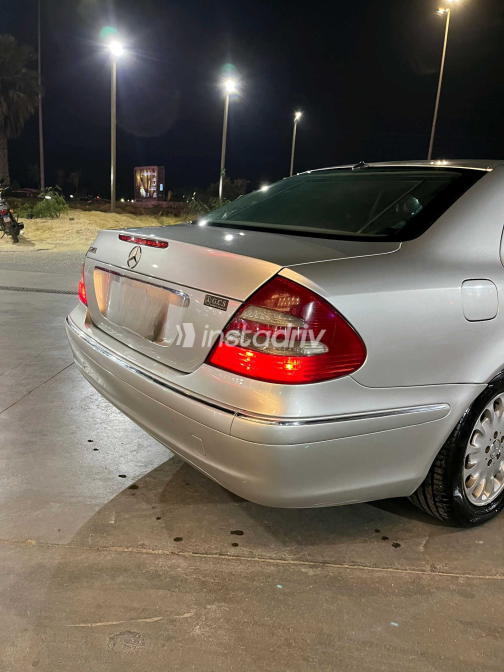 مرسيدس E 240 2003 فضي مستعملة للبيع - 2