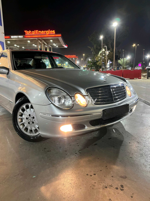 مرسيدس E 240 2003 فضي مستعملة للبيع - 4