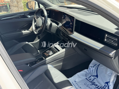 Volkswagen Tiguan 2025 White Used for Sale - 3