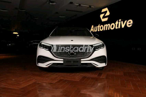 Mercedes E 300 2024 White Used for Sale - 10