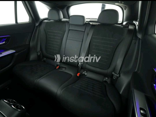 مرسيدس GLC 300 2024 أبيض مستعملة للبيع - 9