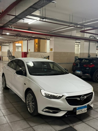 Opel Insignia 2018 White Used for Sale