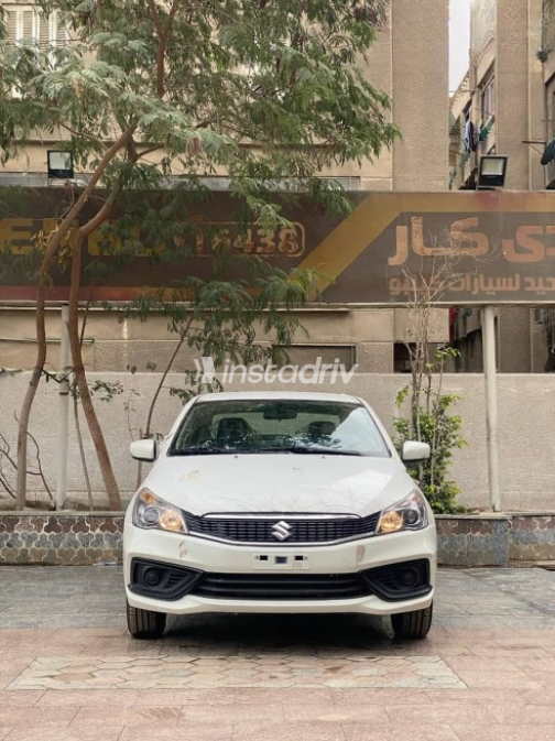 سوزوكى سياز 2024 أبيض جديدة للبيع - 2