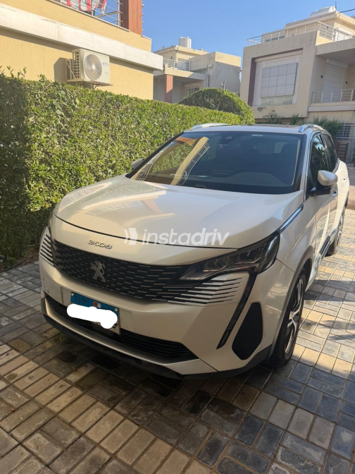بيجو 3008 2021 أبيض مستعملة للبيع - 1