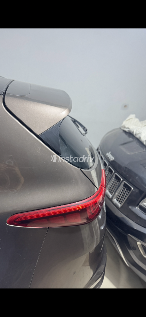 كيا سبورتاج 2018 رمادي غامق مستعملة للبيع - 4
