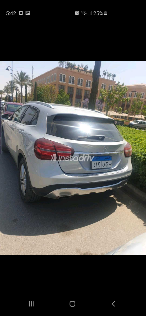 Mercedes GLA 200 2018 Silver Used for Sale - 1