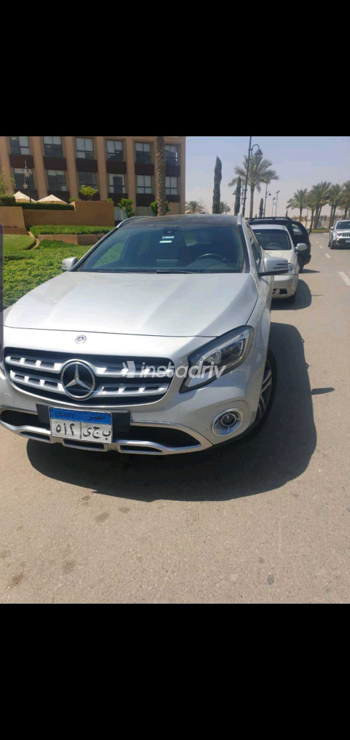 Mercedes GLA 200 2018 Silver Used for Sale - 7
