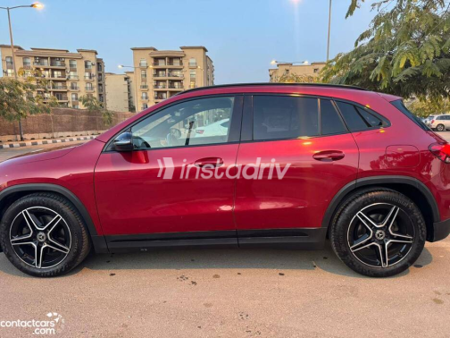 Mercedes GLA 200 2021 Red Used for Sale - 2