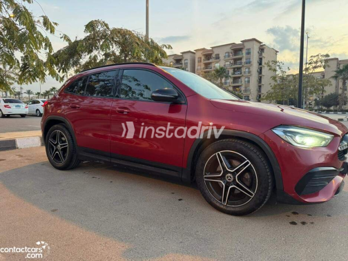 Mercedes GLA 200 2021 Red Used for Sale - 8