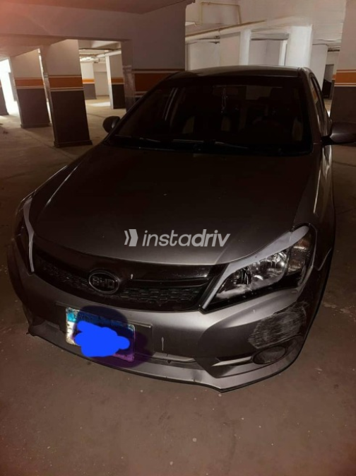 بى واى دى‬ F3 2022 فضي مستعملة للبيع - 1