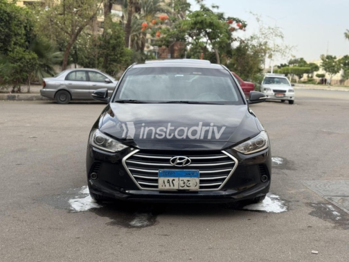 هيونداي إلنترا 2019 أسود مستعملة للبيع - 2