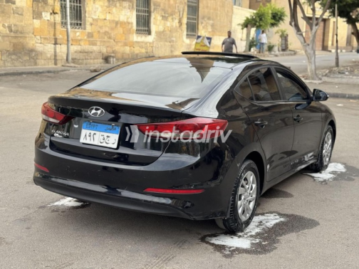 هيونداي إلنترا 2019 أسود مستعملة للبيع - 6