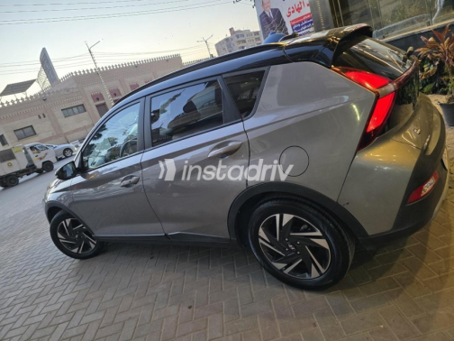 هيونداي بايون 2022 رمادي مستعملة للبيع - 3