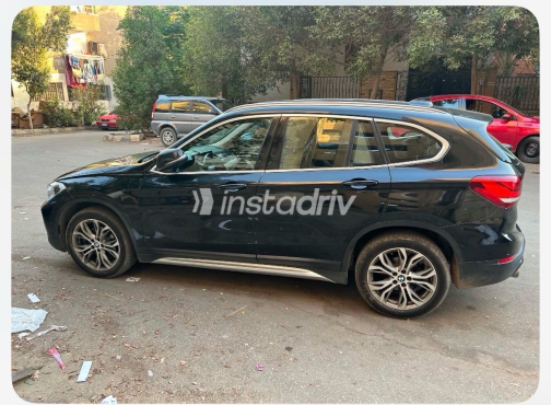 بي ام دبليو X1 2020 أسود مستعملة للبيع - 3