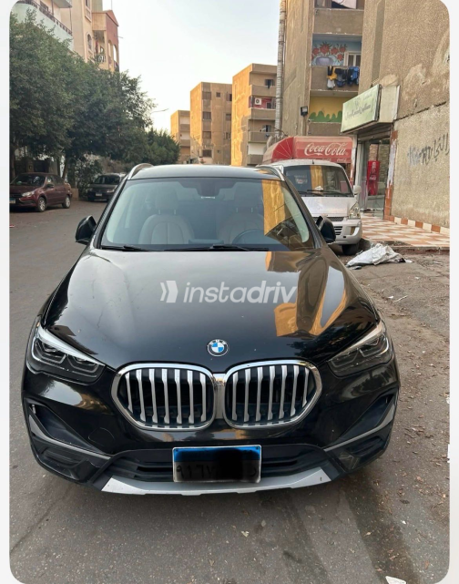 بي ام دبليو X1 2020 أسود مستعملة للبيع - 4