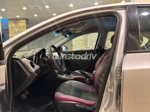 Chevrolet Cruze 2016 Silver Used for Sale - 7