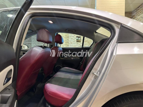 Chevrolet Cruze 2016 Silver Used for Sale - 9