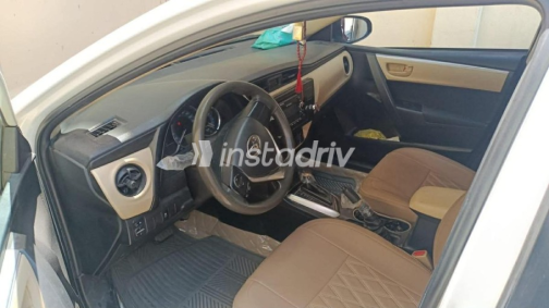 Toyota Corolla 2018 White Used for Sale - 4