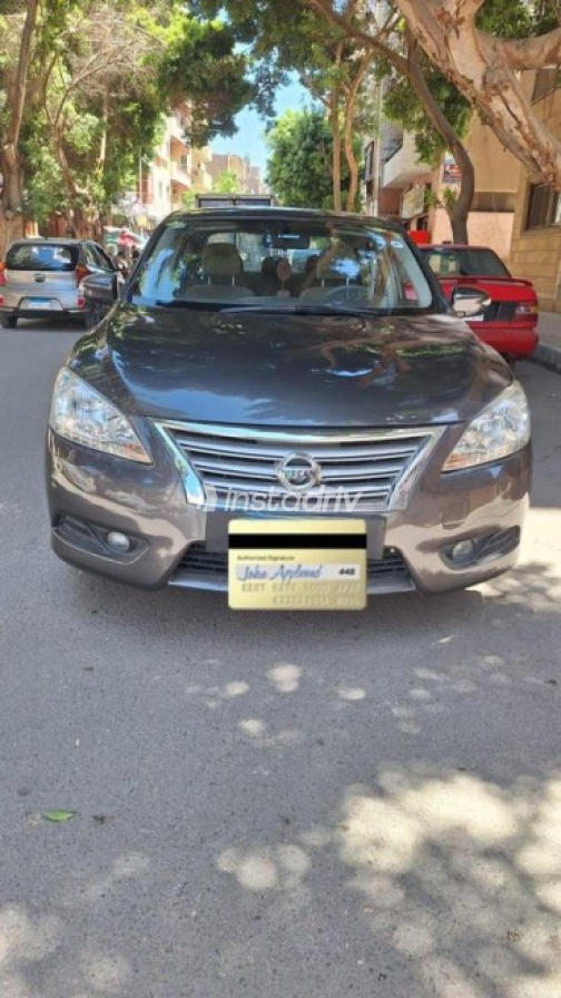 Nissan Sentra 2017 White Used for Sale - 5