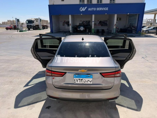 Chevrolet Optra 2026 White Used for Sale - 8