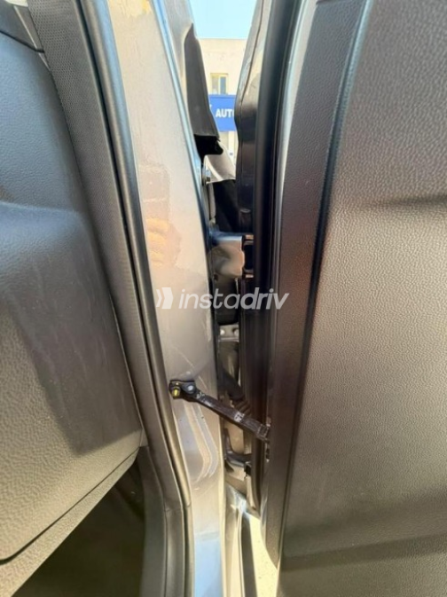 Chevrolet Optra 2026 White Used for Sale - 9